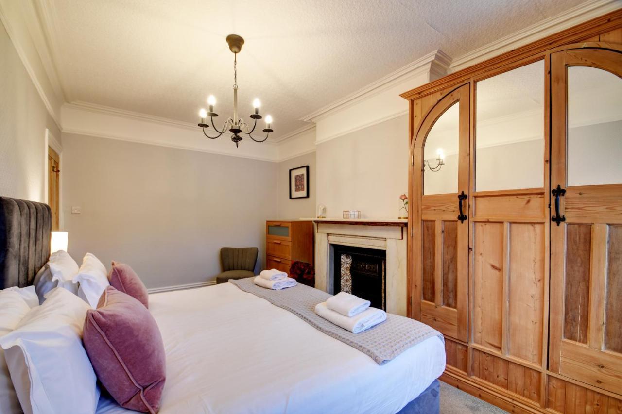 Spacious Victorian Townhouse Near Hcc With Off Street Parking Harrogate Buitenkant foto