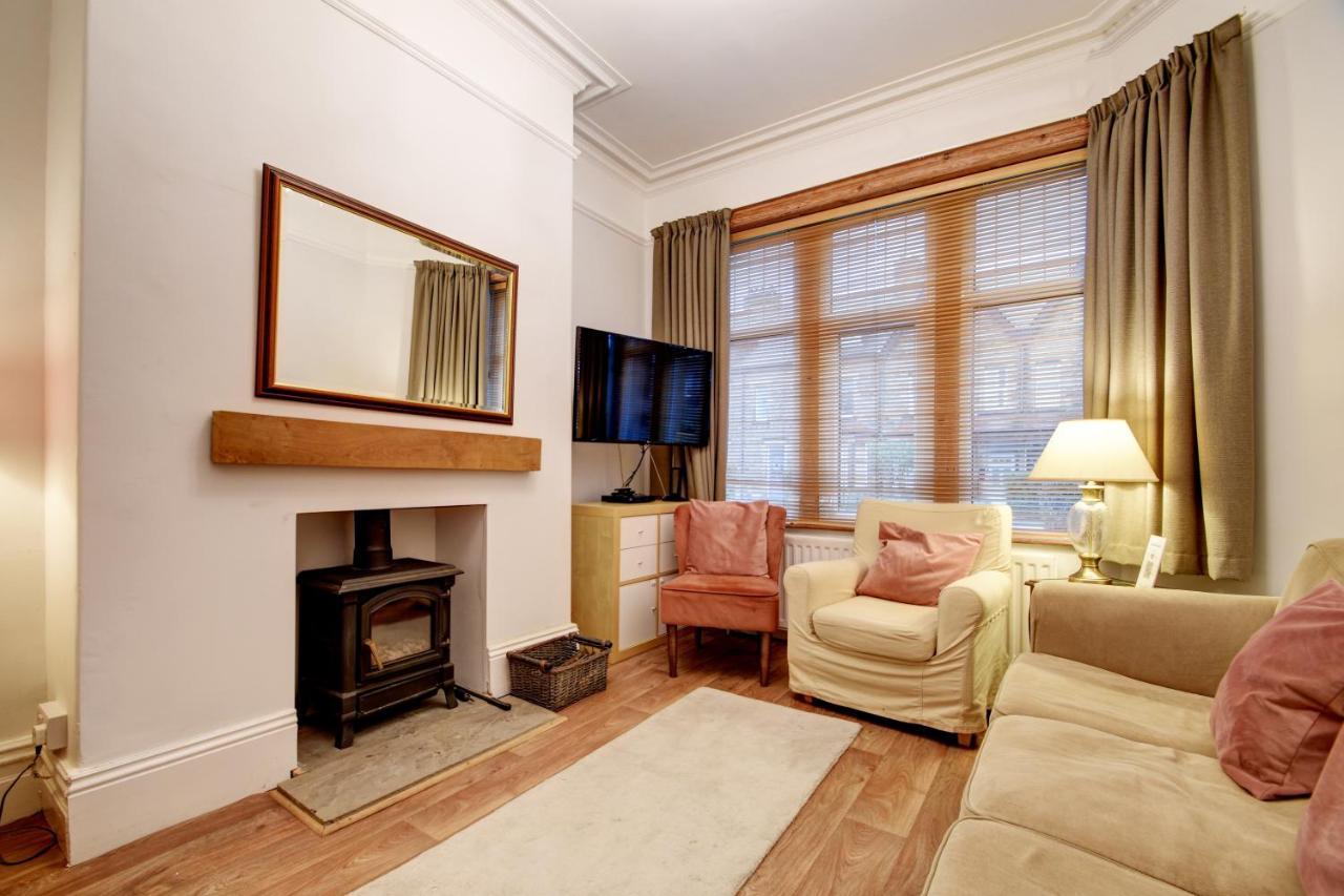 Spacious Victorian Townhouse Near Hcc With Off Street Parking Harrogate Buitenkant foto
