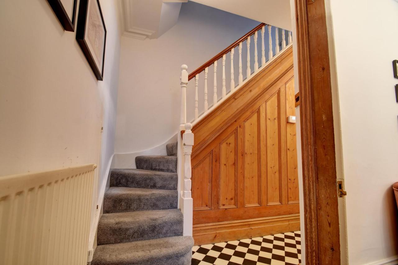 Spacious Victorian Townhouse Near Hcc With Off Street Parking Harrogate Buitenkant foto