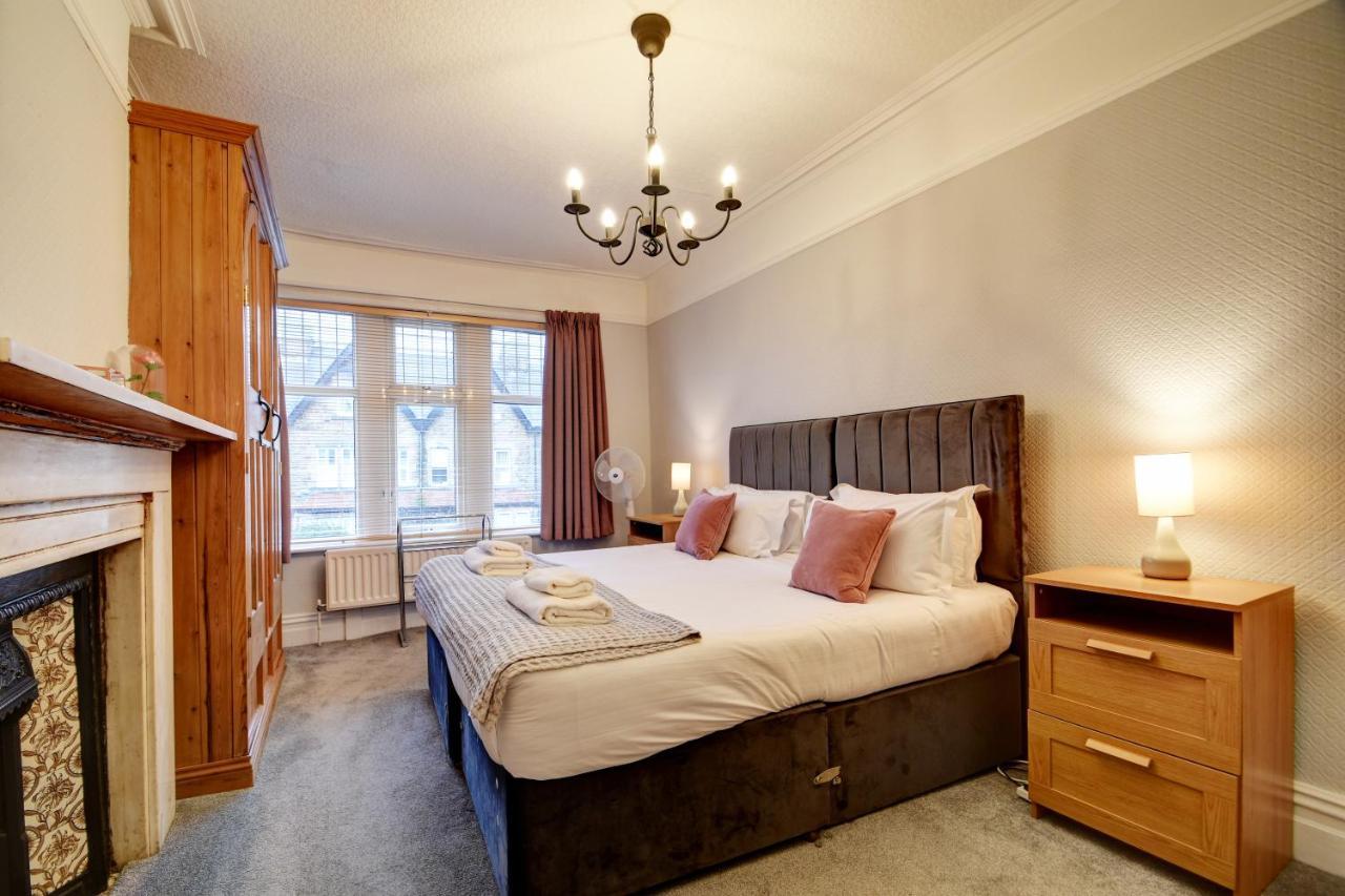 Spacious Victorian Townhouse Near Hcc With Off Street Parking Harrogate Buitenkant foto